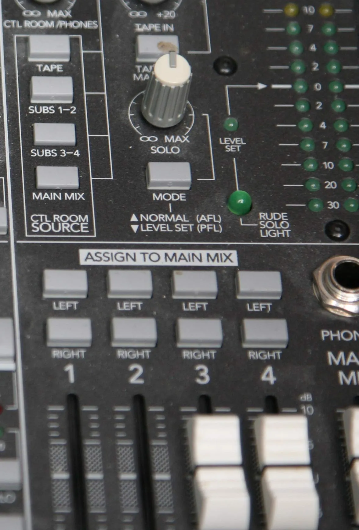 1598056990mixer ctl room source